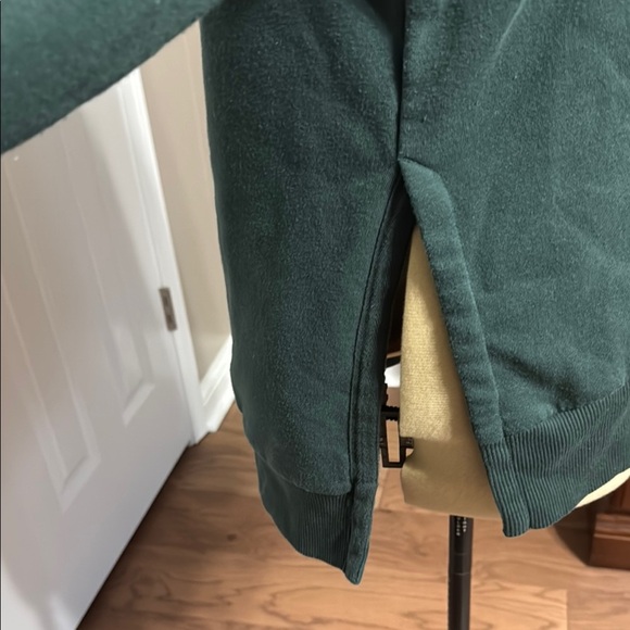 Cozy Green Sweatshirt - Picture 4 of 5
